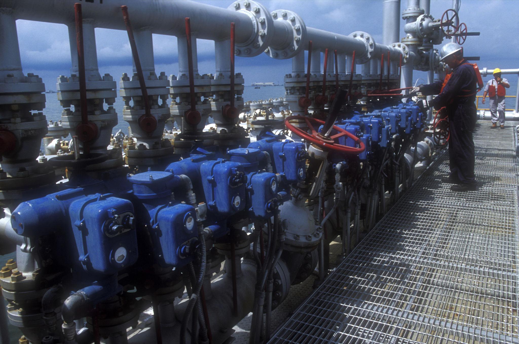 Valve operating area of an offshore plant